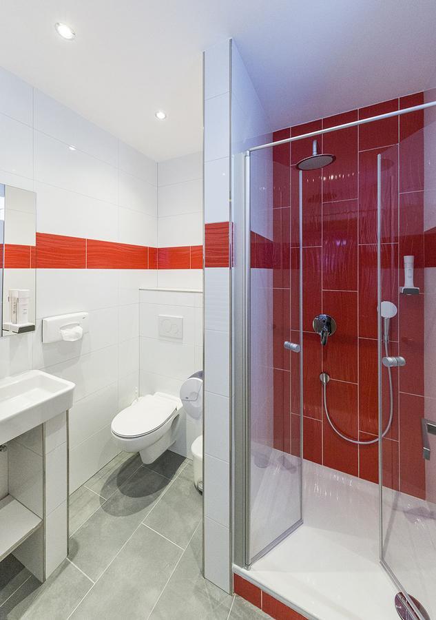 Hotel Tommasi Moerfelden-Walldorf Bagian luar foto